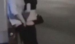 男女路边吃瓜,男女路边吃瓜，引发网友热议