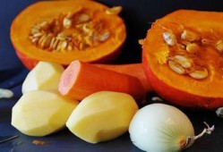 吃脆瓜便秘吗,脆瓜食用与便秘关系探讨