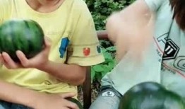 最新精神小伙吃瓜,揭秘网络热点的幕后故事