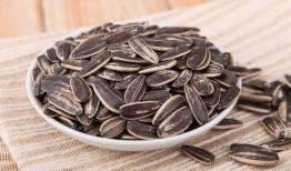 梦见摘瓜吃瓜子,摘瓜吃瓜子，探寻瓜子的神秘寓意