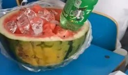 围观吃瓜窜稀,揭秘网络热议背后的“窜稀”现象