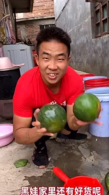 最新精神小伙吃瓜,揭秘网络热点的幕后故事